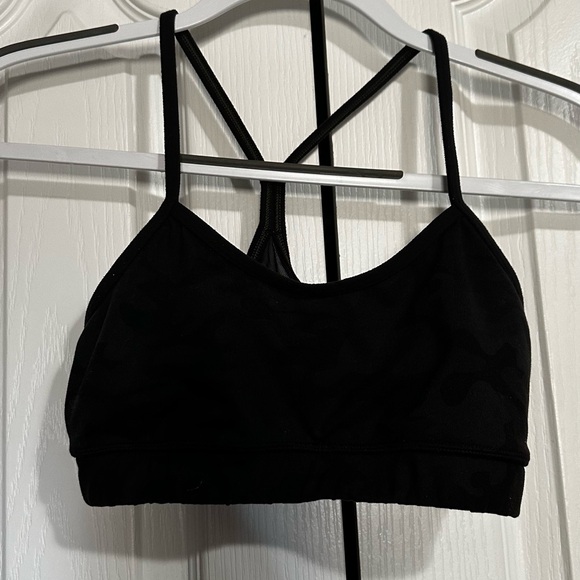 Lululemon Sports Bra Flow Y Back Mesh size 6 - Picture 5 of 7